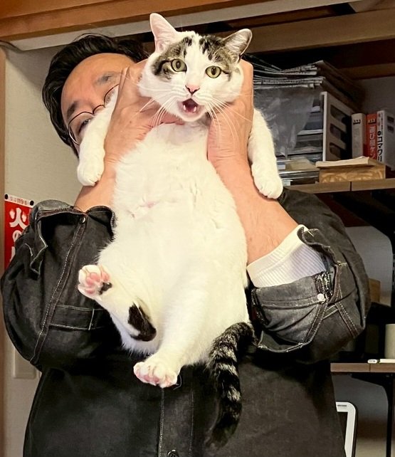 akira___f's tweet image. 仲良しです
(実際は父が写真を撮ろうとして手間取りだいぶ焦れてきたところ)