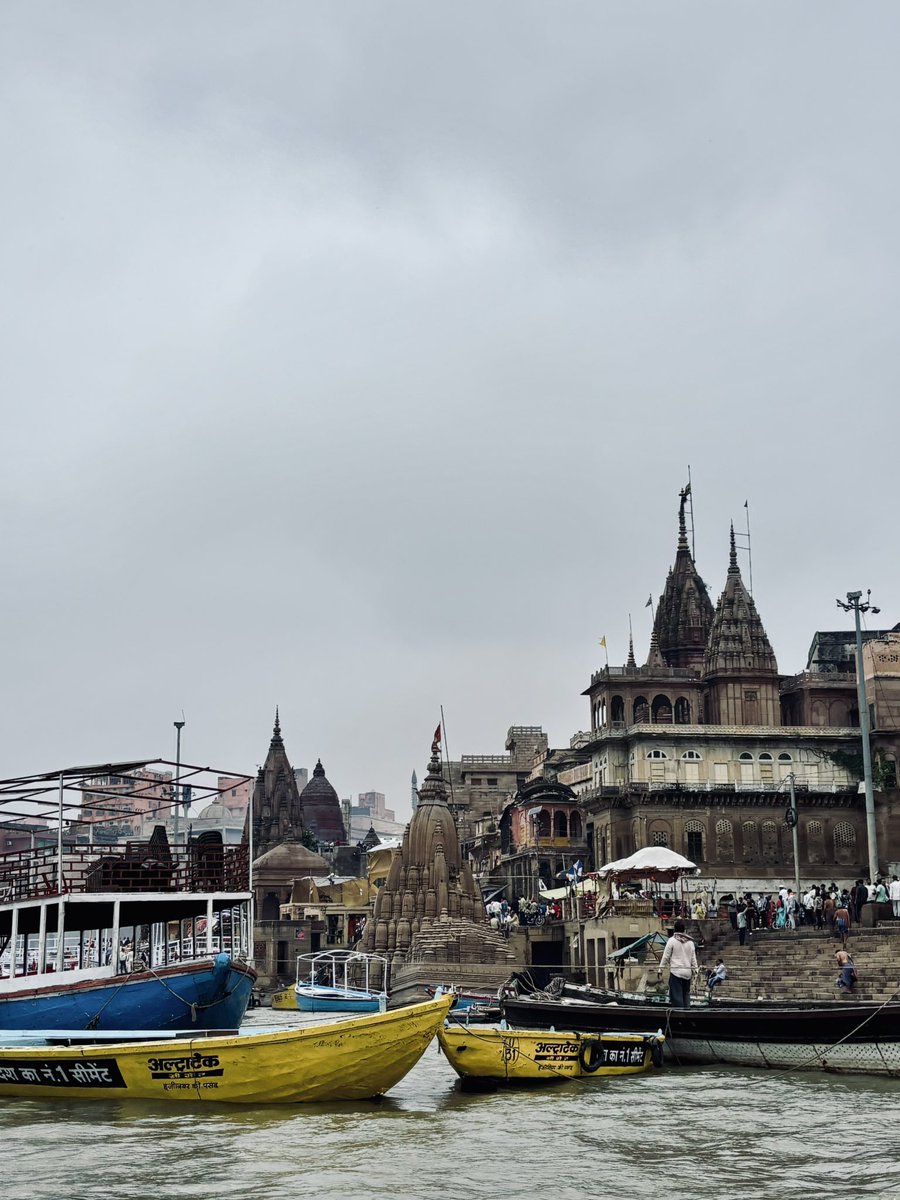 coldmessss's tweet photo. Visited Kashi last month and I’m still there mentally!! Every Hindu must visit this ancient city in his/her lifetime 🕉️🛕🪷Blessed beyond limits 🔱📿🚩 https://t.co/T6Cq8l10Ra