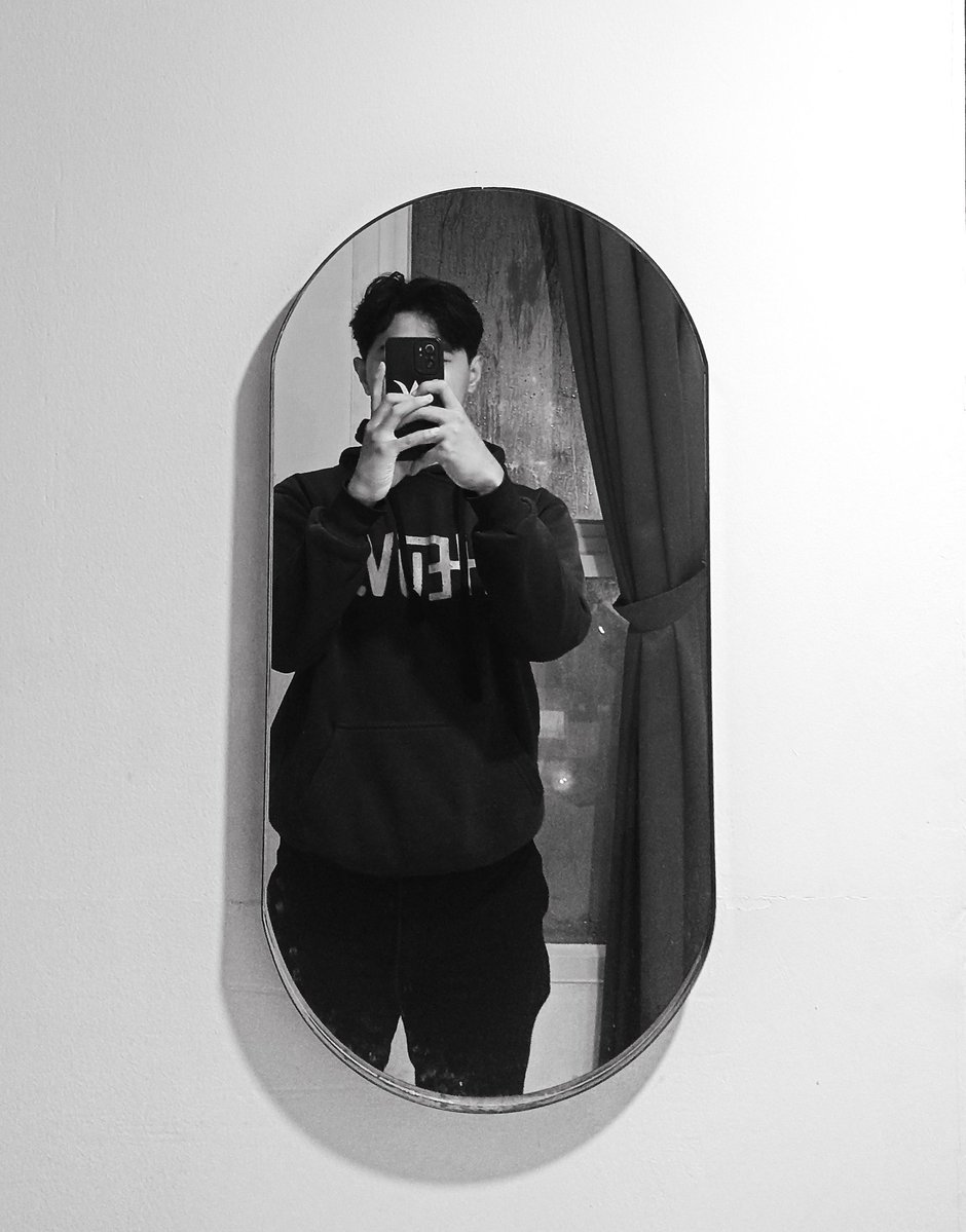 grokareu's tweet image. ruu udah disahkan
sekarang mending hati&quot; aja deh hidup di konoha gakure ini