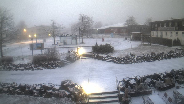 Wasserkuppe weiß gepudert – Dünne Schneeschicht in der Rhön osthessen-zeitung.de/einzelansicht/…
