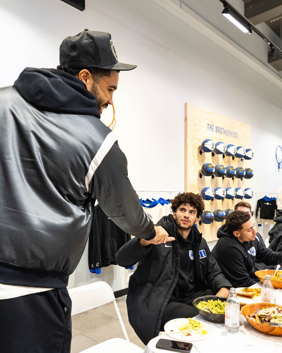 DukeMBB's tweet image. S/O JT + Amile for coming thru!