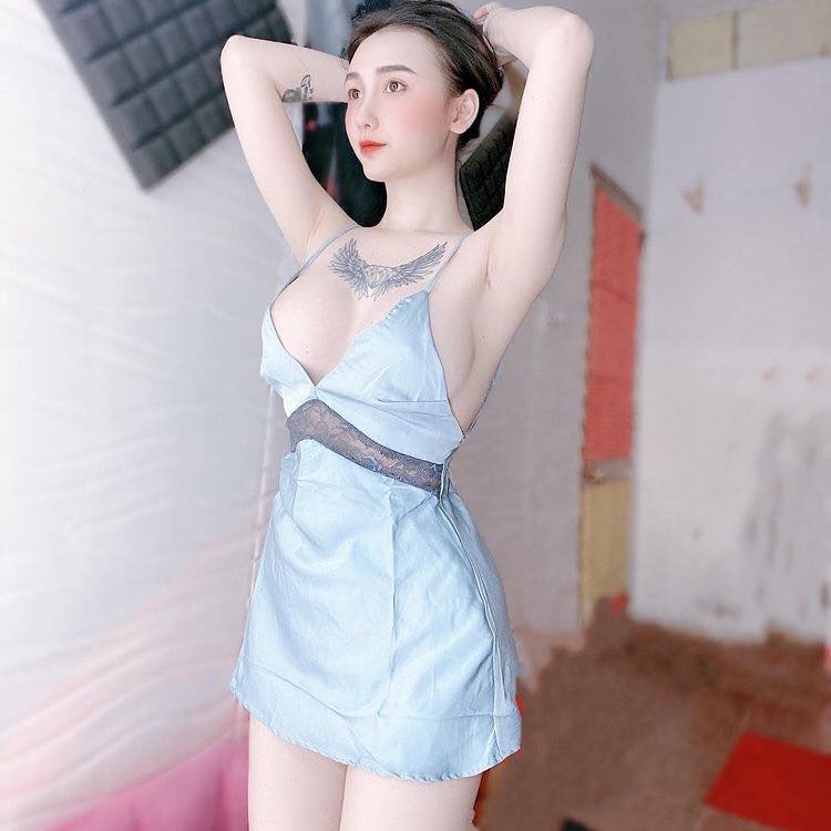 HelenmaA10's tweet image. Tell me something interesting about your day! I need to know the tea. 🍵 #SpillTheTea #DailyUpdate