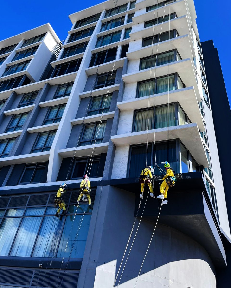 skysiteza's tweet image. Keeping Buildings Clean &amp;amp; Safe - High Above the Ground

At Skysite Rope Access, we specialise in making even the most hard-to-reach parts of your building look and perform their best. 

info@skysite.co.za
#Skysite #ropeaccess #workatheight
