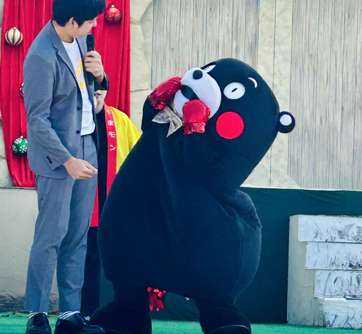 くまモンのファン感、楽しかった❣️開園2時間前に到着したけど、クマ