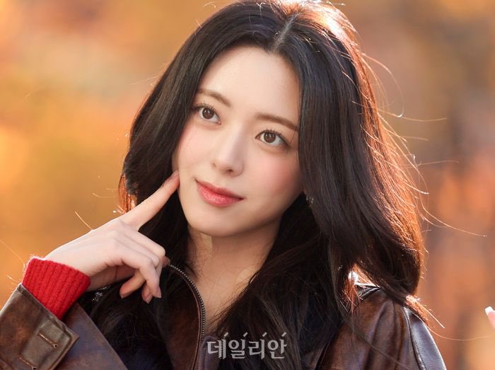 bling1209's tweet image. 적당히 예뻐 진짜 너 너무 심해…