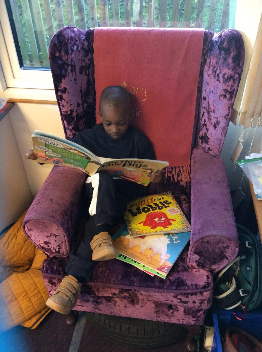 Nursery have been diving into their new traditional tale ‘The Gingerbread Man’.
Lots of the children used puppets to retell the story to each other &amp; then this afternoon they made ‘gloop’ - a mixture of cornflour &amp; water to make a substance that can be both gooey &amp; hard! 🤩