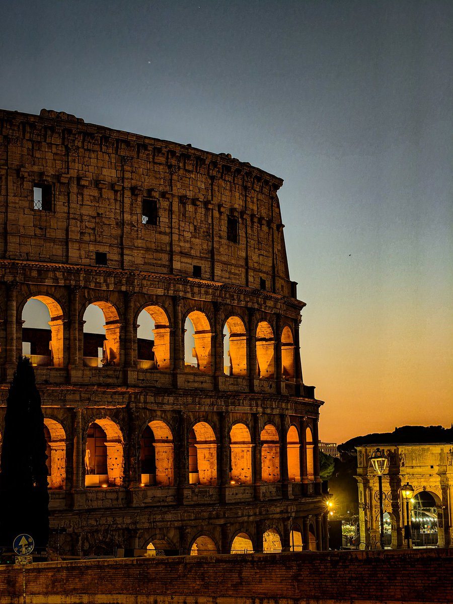 AlexDuicu's tweet image. Same place, different stories. 
P. 1
#StreetPhotography  #CaptureTheMoment 
#followthelight #ShotonSnapdragon
#ShotOnrealme
@Snapdragon 
@Snapdragon_DE 
@Snapdragon_FR 
@Snapdragon_UK 
@SnapdragonCarla 
@gregcroc 
@ChaseXu_ 
@realmeglobal 
@skyli_realme 
@realmeeurope