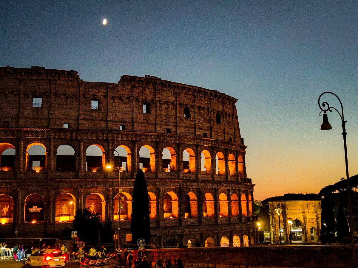 AlexDuicu's tweet image. Same place, different stories. 
P. 1
#StreetPhotography  #CaptureTheMoment 
#followthelight #ShotonSnapdragon
#ShotOnrealme
@Snapdragon 
@Snapdragon_DE 
@Snapdragon_FR 
@Snapdragon_UK 
@SnapdragonCarla 
@gregcroc 
@ChaseXu_ 
@realmeglobal 
@skyli_realme 
@realmeeurope