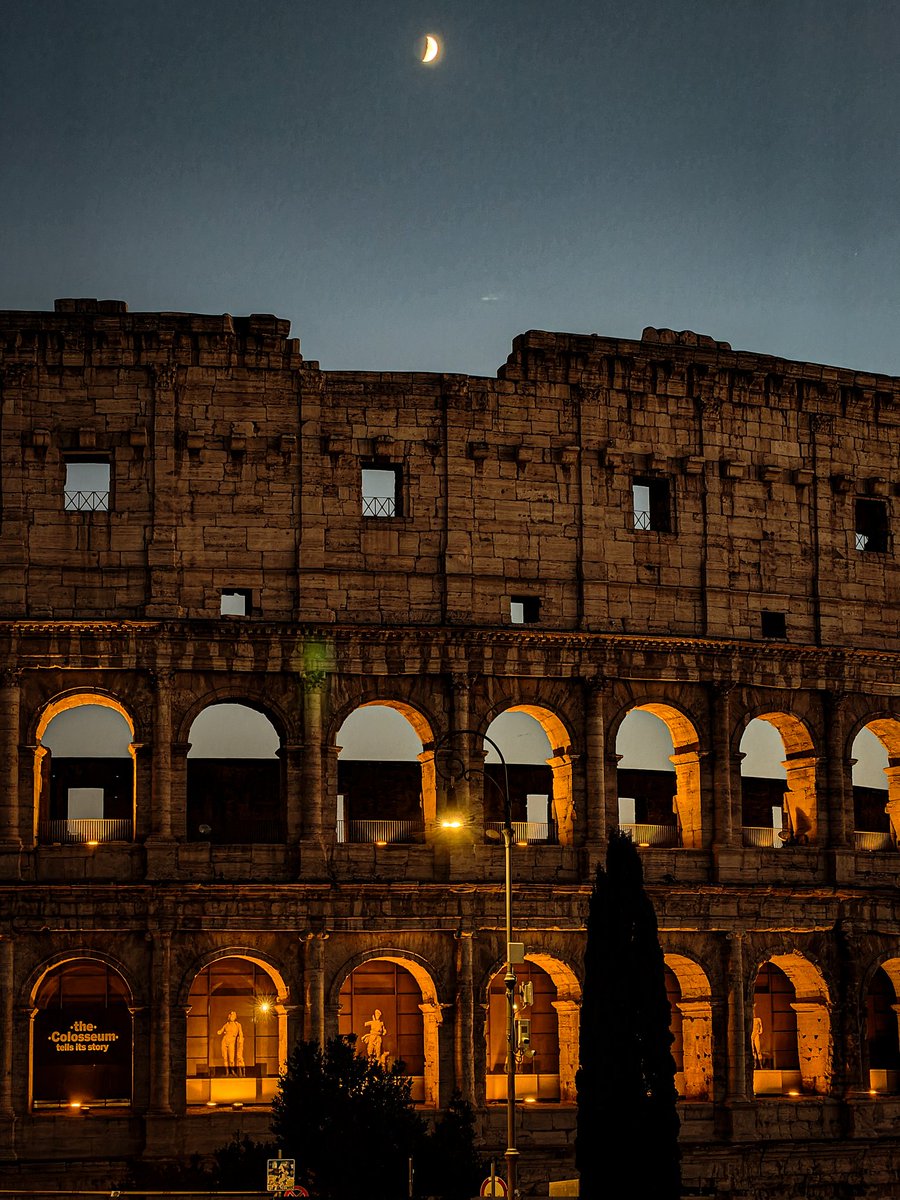 AlexDuicu's tweet image. Same place, different stories. 
P. 1
#StreetPhotography  #CaptureTheMoment 
#followthelight #ShotonSnapdragon
#ShotOnrealme
@Snapdragon 
@Snapdragon_DE 
@Snapdragon_FR 
@Snapdragon_UK 
@SnapdragonCarla 
@gregcroc 
@ChaseXu_ 
@realmeglobal 
@skyli_realme 
@realmeeurope