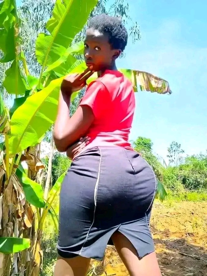 Shadia_shaky's tweet image. You got to watch her trending videos
A thread👇