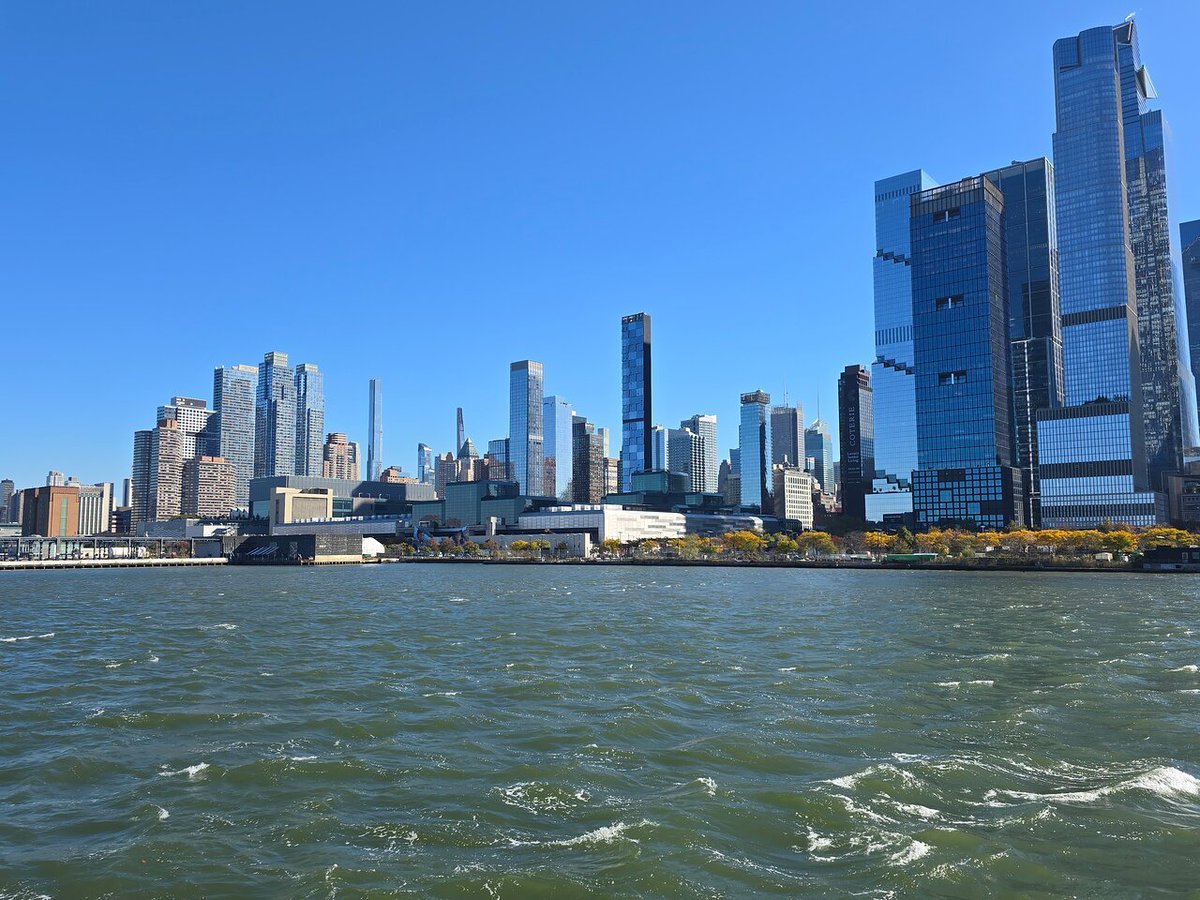 NalinisKitchen's tweet image. Mumbai AQI: 171
New York AQI: 15

The city of dreams, Mumbai, may give you money, but it silently kills your health dreams with its air quality. This may be one of the reasons why wealthy people are leaving India.