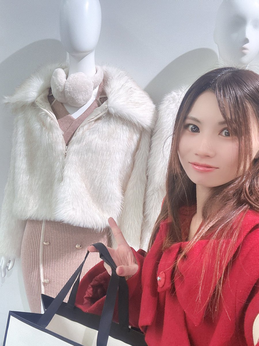 saaya_kudo's tweet photo. めちゃ可愛い·͜·ᰔᩚ
この冬服はかわちぃ〜♡
そして、本田翼ちゃんのメガネアイテム可愛すぎᐡ⸝⸝> ̫ <⸝⸝ᐡ
#SHEINx本田翼
#SHEINTOKYO
#SHEINtrend https://t.co/qPpCtVzRP9