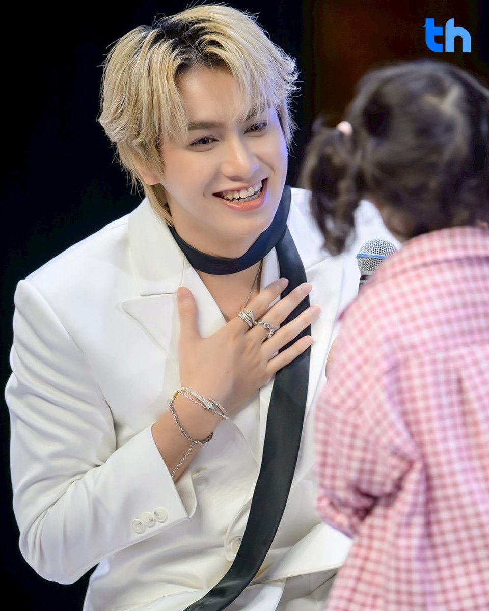 thheadline's tweet image. 