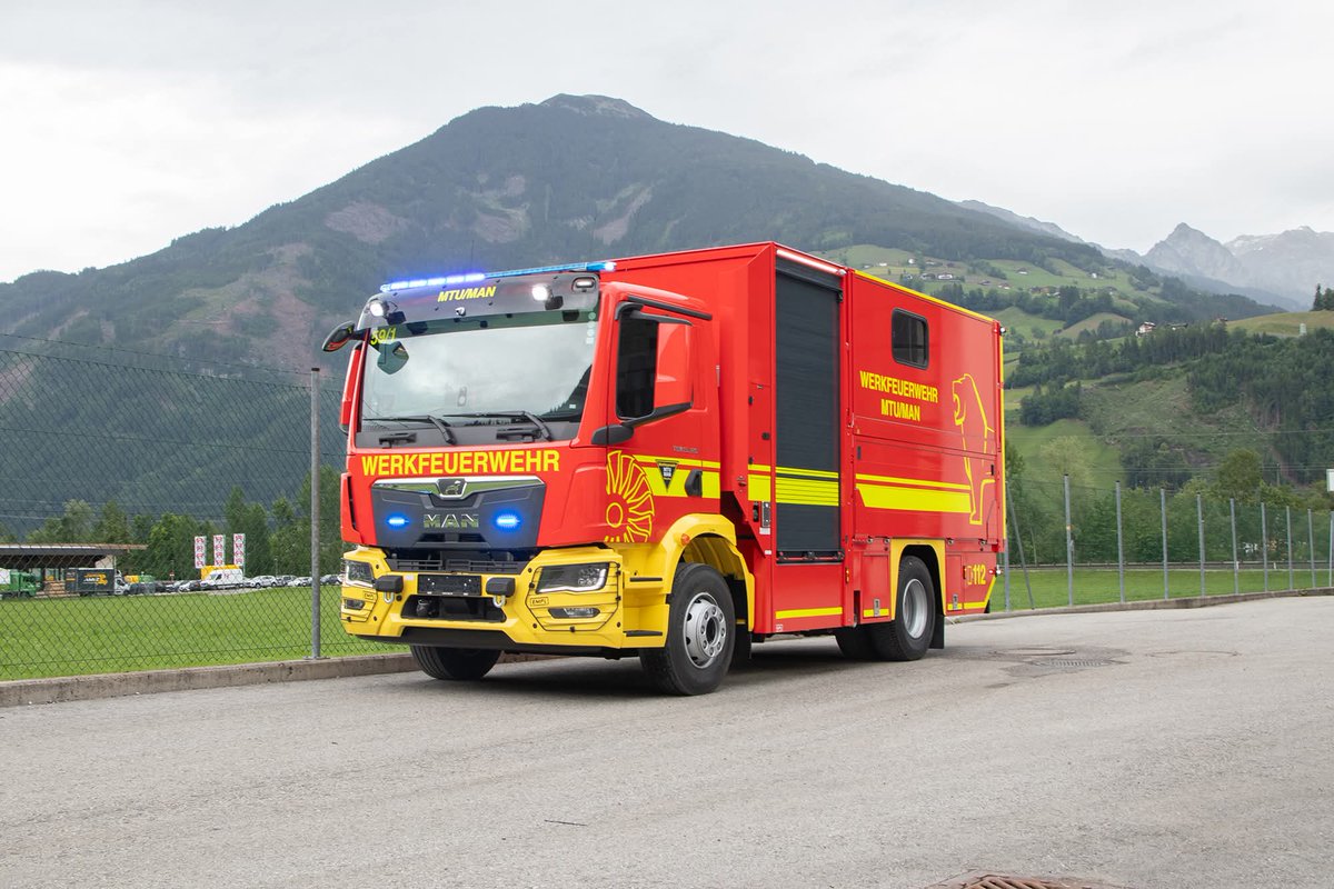 teambestioles's tweet photo. #MardiBestiole
Véhicule Logistique @MANtruckandbus TGM 15.320 carrossé par #EMPL 🇦🇹 pour les colonnes FDF de 2026 😉
Carrosserie alu
Caisse 2 ou 3 conteneurs
Hayon 1500 kg
Mur pliable pour chariot élévateur
Génératrice 5kW
Compresseur + tuyau 20 m
360 Bird View
Pare-chocs 🟡 https://t.co/v0W1r8SssY