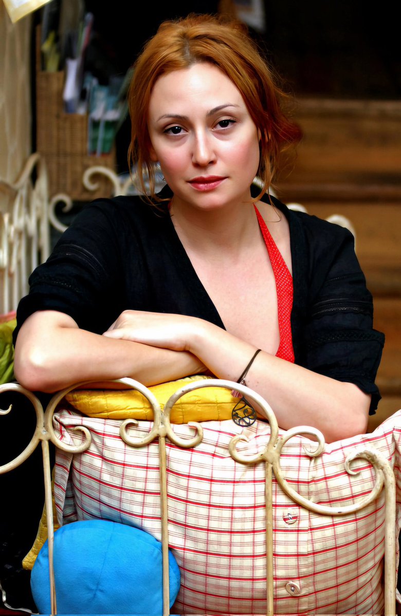 🗣️Sanatçı Gülçin Santırcıoğlu:

"PKK sempatizanlığı solculuk değildir. Ateş düştüğü yeri yakar. Benim ateş dediğim şehit evlerine düşmüştür."