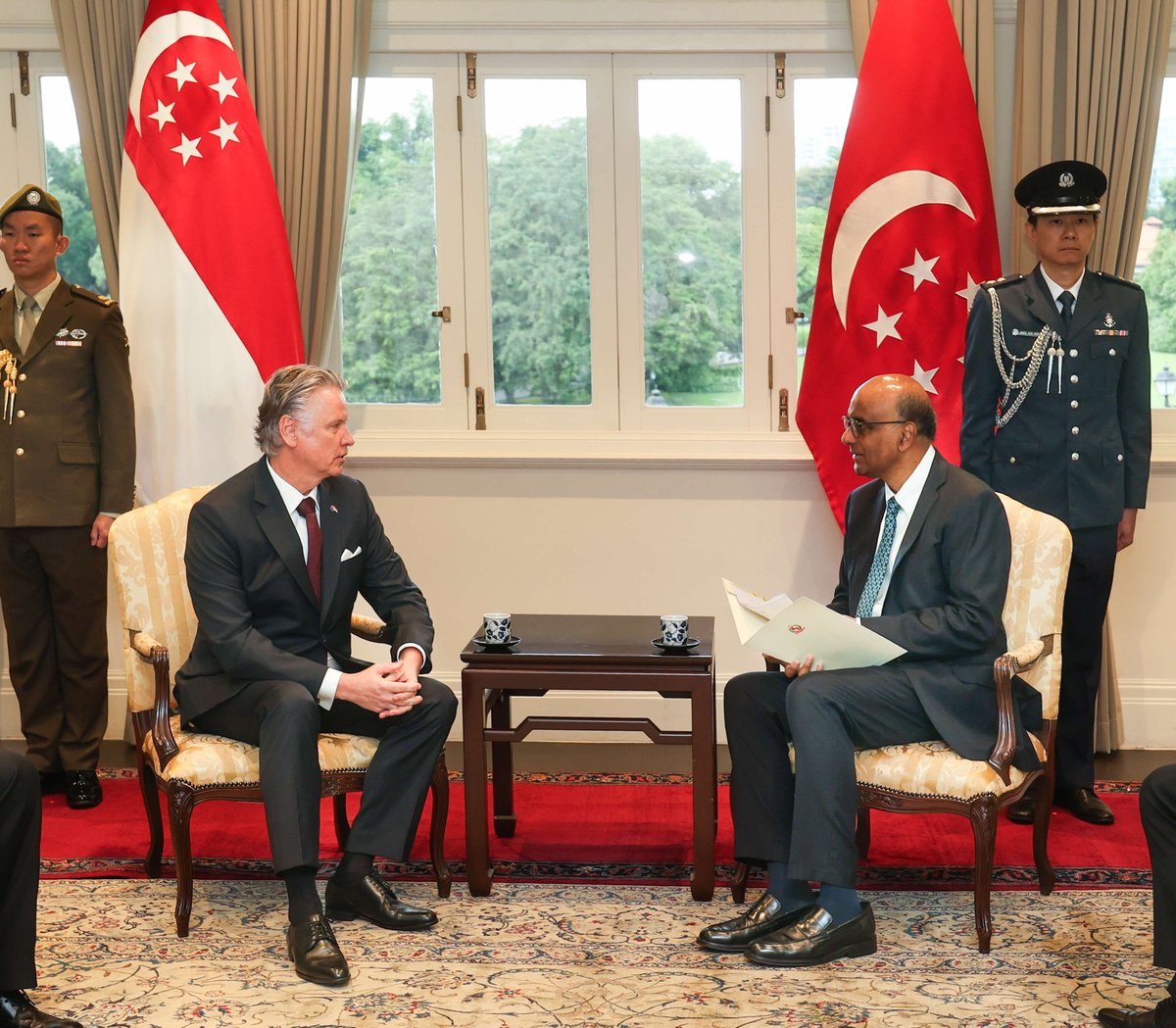 Ambassador Artis Bertulis presented his Letter of Credence to the President of the Republic of Singapore Tharman Shanmugaratnam marking the official start of his term here.

Ambassador Bertulis is deeply honoured to represent the European Union in Singapore and to continue to