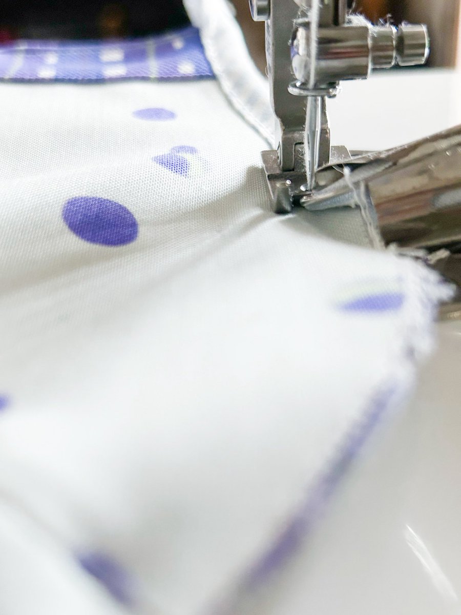 ぶどうタータンのミニトート制作中🍇
バイアスで包み処理してあともう少し✨