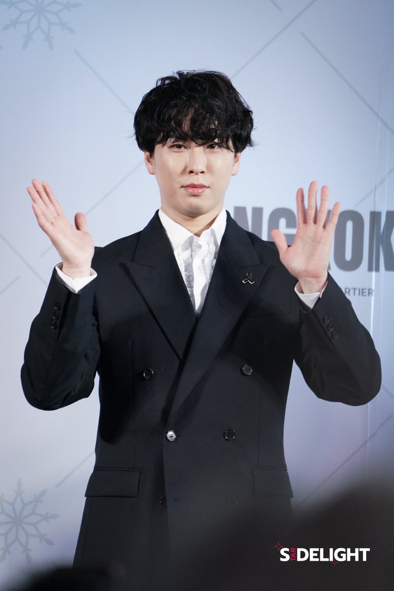 StarDelight_ent's tweet photo. #RyotaMiyadate ในงานแถลงข่าว Snow Man 1st POP - UP in BANGKOK

#SnowMan #SnowMan1stPOPUP #SnowMan1stPOPUPBANGKOK
#宮舘涼太 https://t.co/WlRB4XPYJZ