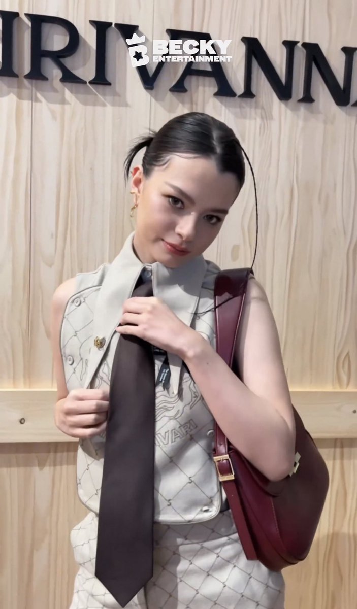 officialFBUS's tweet image. First look at Rebecca Armstrong stunning at SIRIVANNAVARI Opening Store’s Private Event today 💫🫶🏼

We hope you enjoy today’s event!

#beckysangels
#Sirivannavari