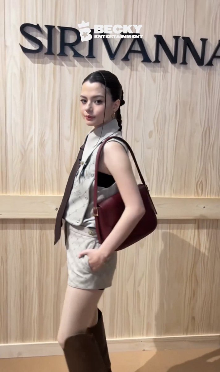 officialFBUS's tweet image. First look at Rebecca Armstrong stunning at SIRIVANNAVARI Opening Store’s Private Event today 💫🫶🏼

We hope you enjoy today’s event!

#beckysangels
#Sirivannavari