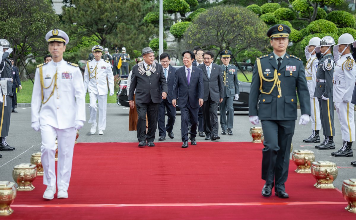 ChingteLai's tweet photo. Talofa! Greetings to PM Feleti Teo on his 1st state visit &amp; 3rd time in Taiwan. Proud to witness signings of the #Taiwan-#Tuvalu Kaitasi Treaty &amp; cooperation agreements on fisheries &amp; sports, paving the way for a solid future partnership marked by prosperity &amp; development. https://t.co/rMw9GjwoFQ
