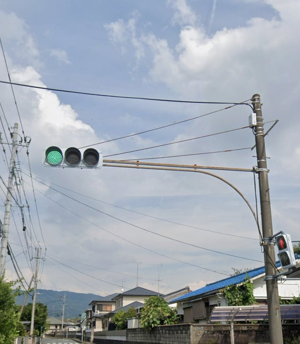 modoki_Signal1's tweet image. 両方いいな！😍
画像引用　Googleストリートビュー