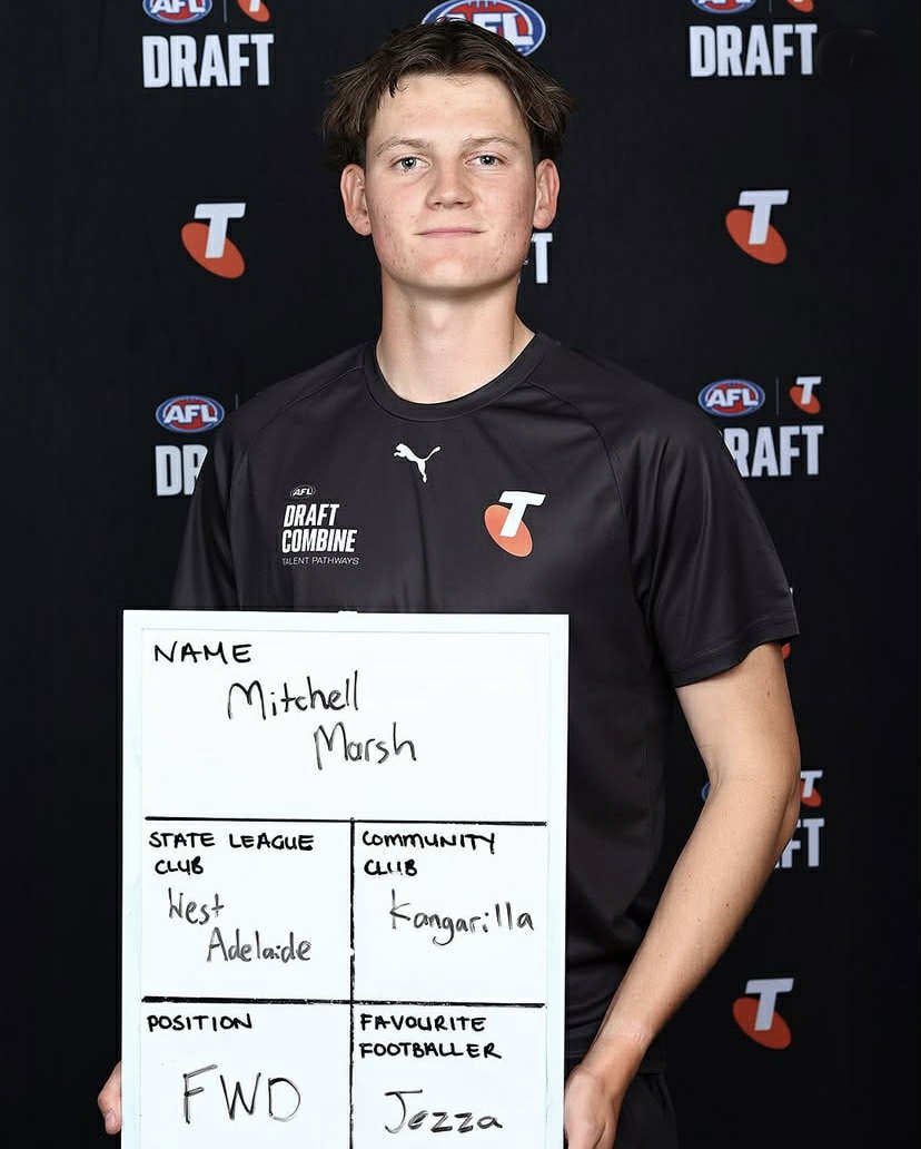 ProperCrowsPod's tweet image. Well, Christian did say in our draft preview that @CalTwomey would put Mitch Marsh alongside the Crows in his phantom draft and he has!

Check out our full draft preview now to hear our thoughts on Mitch as well as all of the other potential draftees!

🎧 linktr.ee/propercrowspod