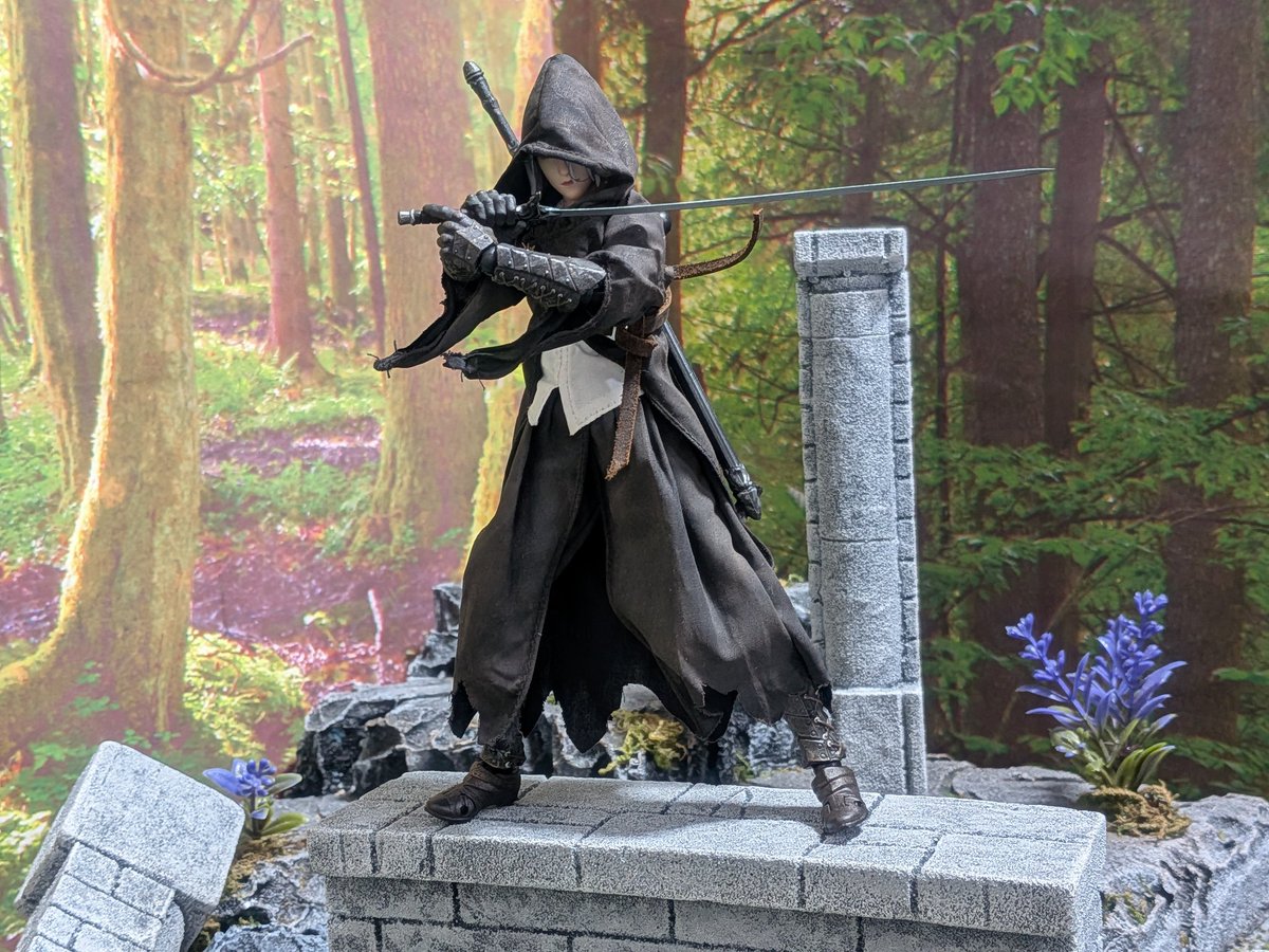 kagetomo1200x's tweet photo. #ファンタジーフィギュアで遊ぼう
#GravityGarden
Hunter of Dragonfyre
フード姿もカッコいい https://t.co/KivMusUu1C