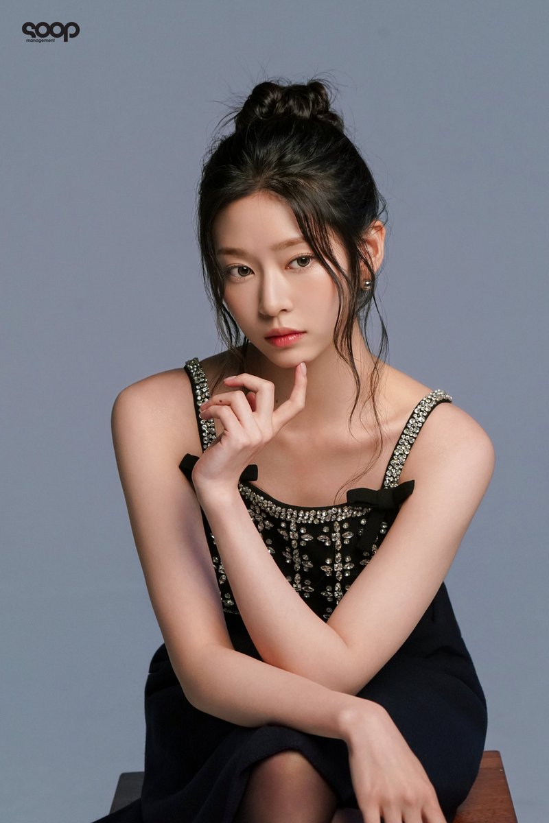 soop_ent's tweet image. 올림머리 민주가 좋다고 말해
└ 올림머리 민주가 좋아