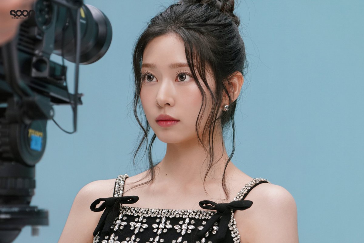 soop_ent's tweet image. 민주가 이렇게 예쁘면 숲블리 심장은 오늘도 야근각💓