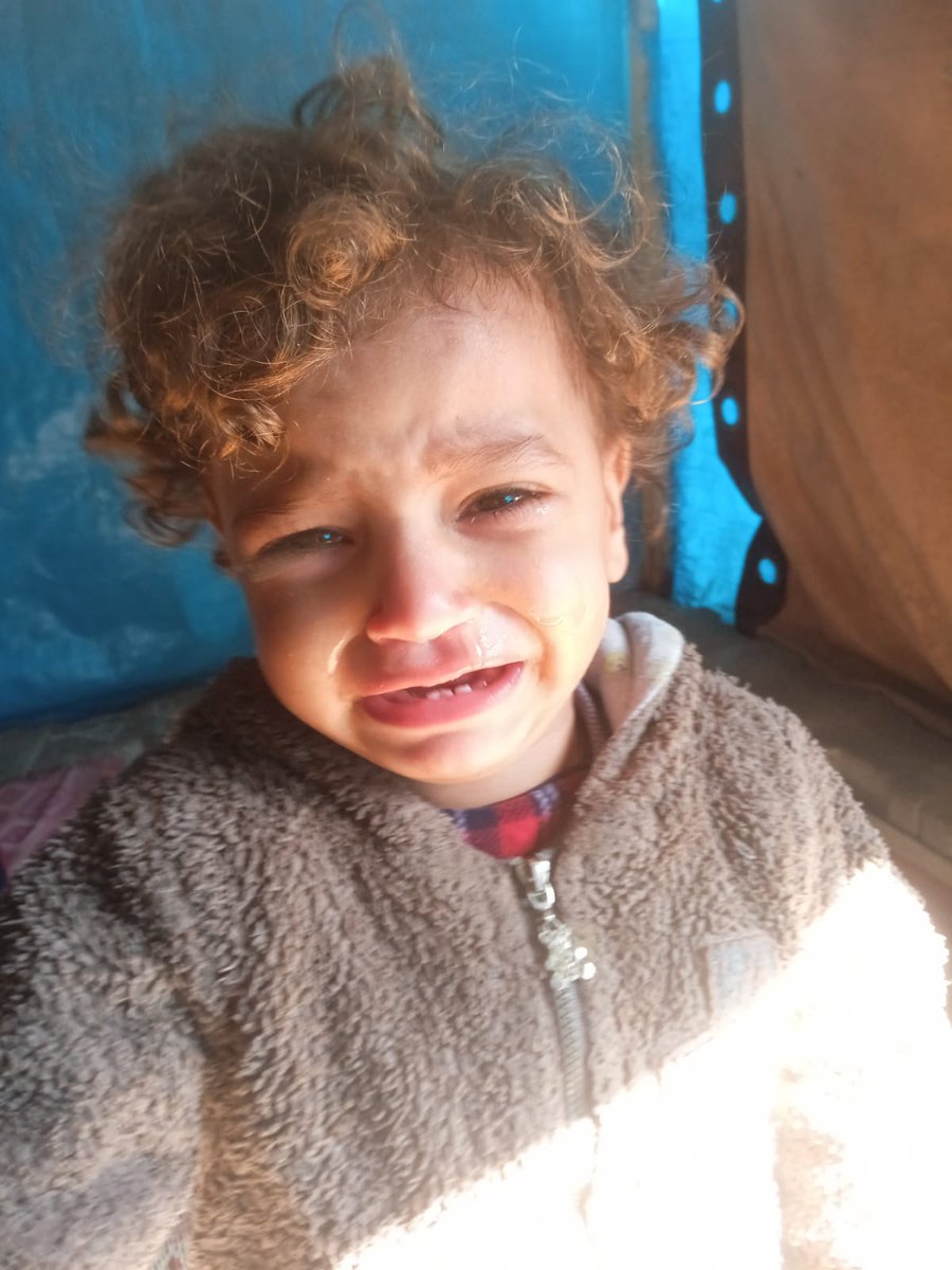 DalulainGaza's tweet image. 😭😭My child is screaming from hunger and we have no food. Please help me so that I can buy food for my young children. Please do not ignore me, I am begging you.🙏🙏🙏🙏 
chuffed.org/project/138194…