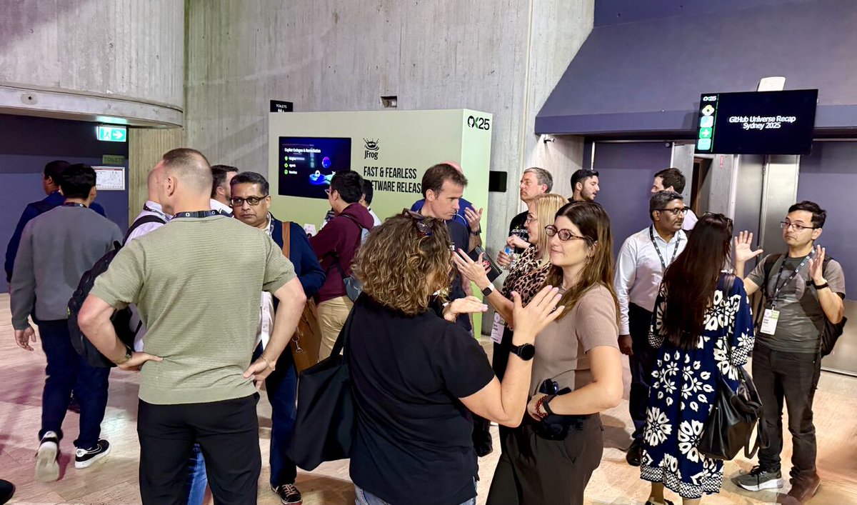 jfrog's tweet image. What an exciting day at #GitHubUniverseRecap 2025 in Sydney! 🐸

The energy, the conversations, and the excitement around innovation were truly unmatched.

We loved sharing how JFrog and @github  work together to help developers build the future securely — with smarter…