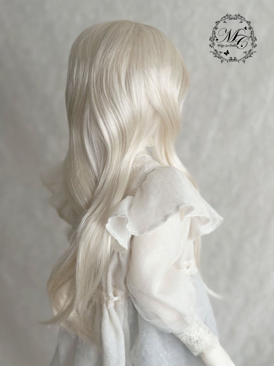 MurmurCoco's tweet image. 【新作ウィッグ】

〜 Stream Wolf Long 〜
ストリームウルフロング

サイズ：9–10inch
カラー：Light gold

レイヤーが入ったプリンススタイルのウィッグです✨

★11/30 #ドルパ54 会場販売

★11/20-24 #PayIDブラックフライデー 
Baseショップ先行販売

よろしくお願いいたします🍀

#murmurcoco