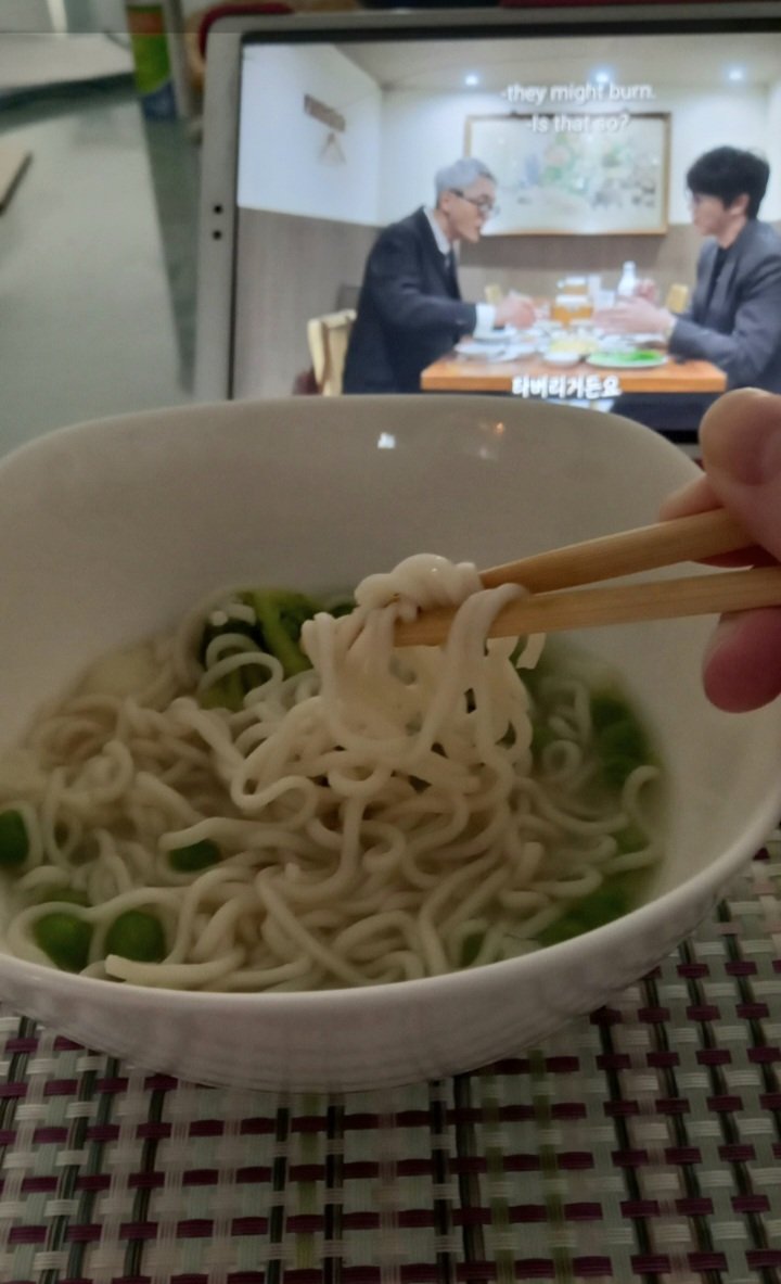 OMWils's tweet photo. K-Foodie meets J-Foodie meets NI-Foodie. Mild ramen for breakfast. #acutepancreatitis #whatcanieat https://t.co/cFqtoHex07