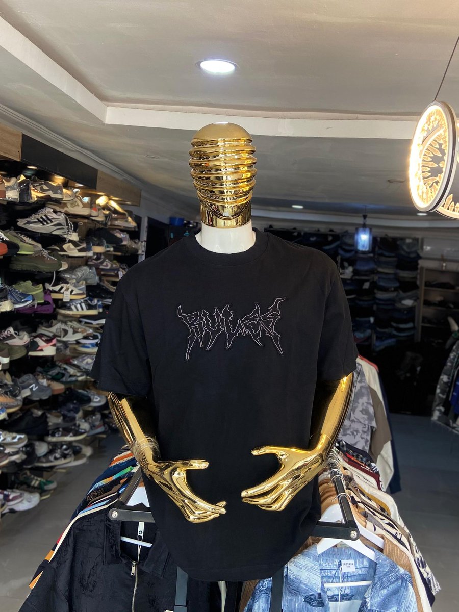 shieldclothings's tweet photo. Simple but never boring β thatβs the power of a good roundneck.
Pair it with jeans, joggers β¦ it never misses.
Price: N30,000
π Opposite Hillcrest Stores, NNPC Ajanla, Akala Express, Ibadan
π +234 816 387 7589
#ShieldClothings #MenFashionStoreInIbadan #BamBam_Wondering50M https://t.co/D3sy0ycCU9