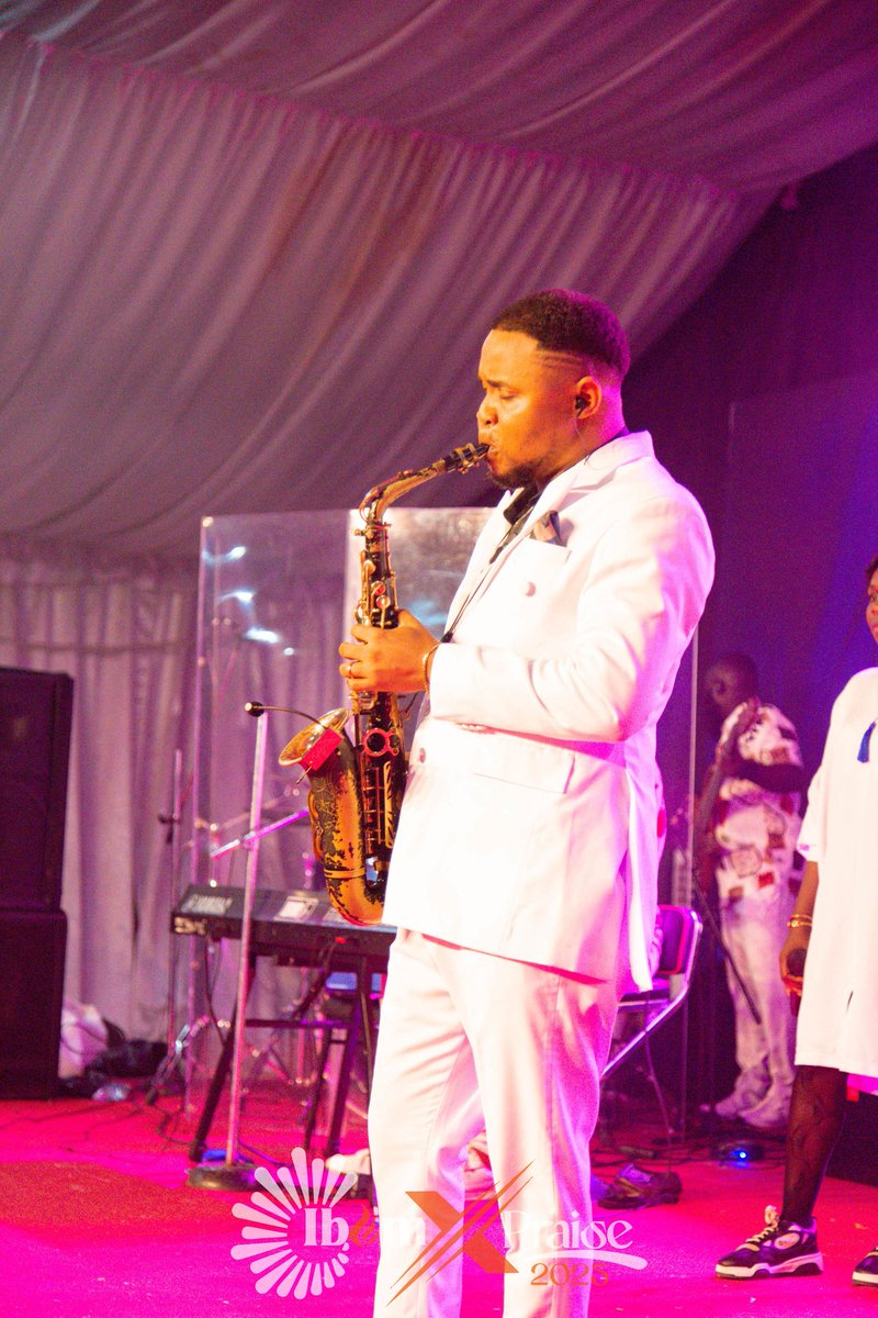 mcdrama_'s tweet photo. This year's #IbomXpraise 2025 concert convened by @davidwhytsax was a massive one. Yours truly was a co-host 🎤 alongside the radio maestro Rachel Davidwhyt 

#EventMc #LiveInConcert #GospelMusic #HEA #Mc https://t.co/Onz36NiVB2