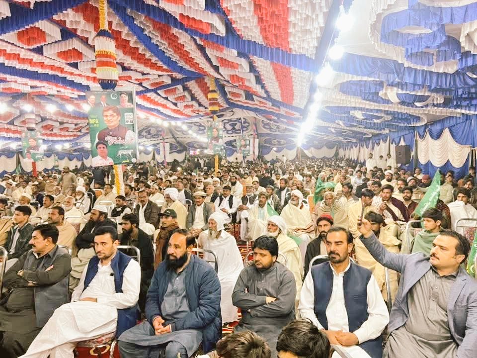ElectPMLN2025's tweet photo. Mianwali Sirf Sher Ka!
PMLN Candidate Ali Haider Noor Niazi and others addressed a huge local Jalsa in UC Musakhel for PP87 Mianwali bypoll.
#PP87 #Mianwali #PMLN #MaryamNawaz https://t.co/h5OxKrIqPa