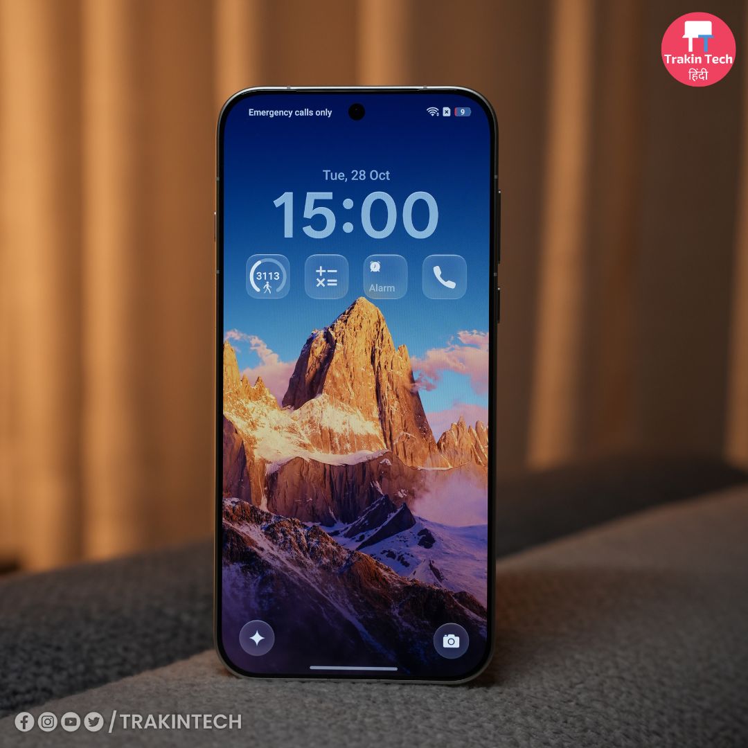 TrakinTech's tweet image. Oppo Find X9, X9 Pro Launched in India🇮🇳

📱6.59” 1.5K | 6.78” 2.8K LTPO 120Hz AMOLED Display
💾MediaTek Dimensity 9500 (3nm) SoC
📸50MP (Main) + 50MP (3x Telephoto) | 200MP (Hasselblad Camera) + 50MP (UW) Rear Cameras
🤳32MP | 50MP Front Camera
🔋7025mAh | 7500mAh Battery
⚡80W…