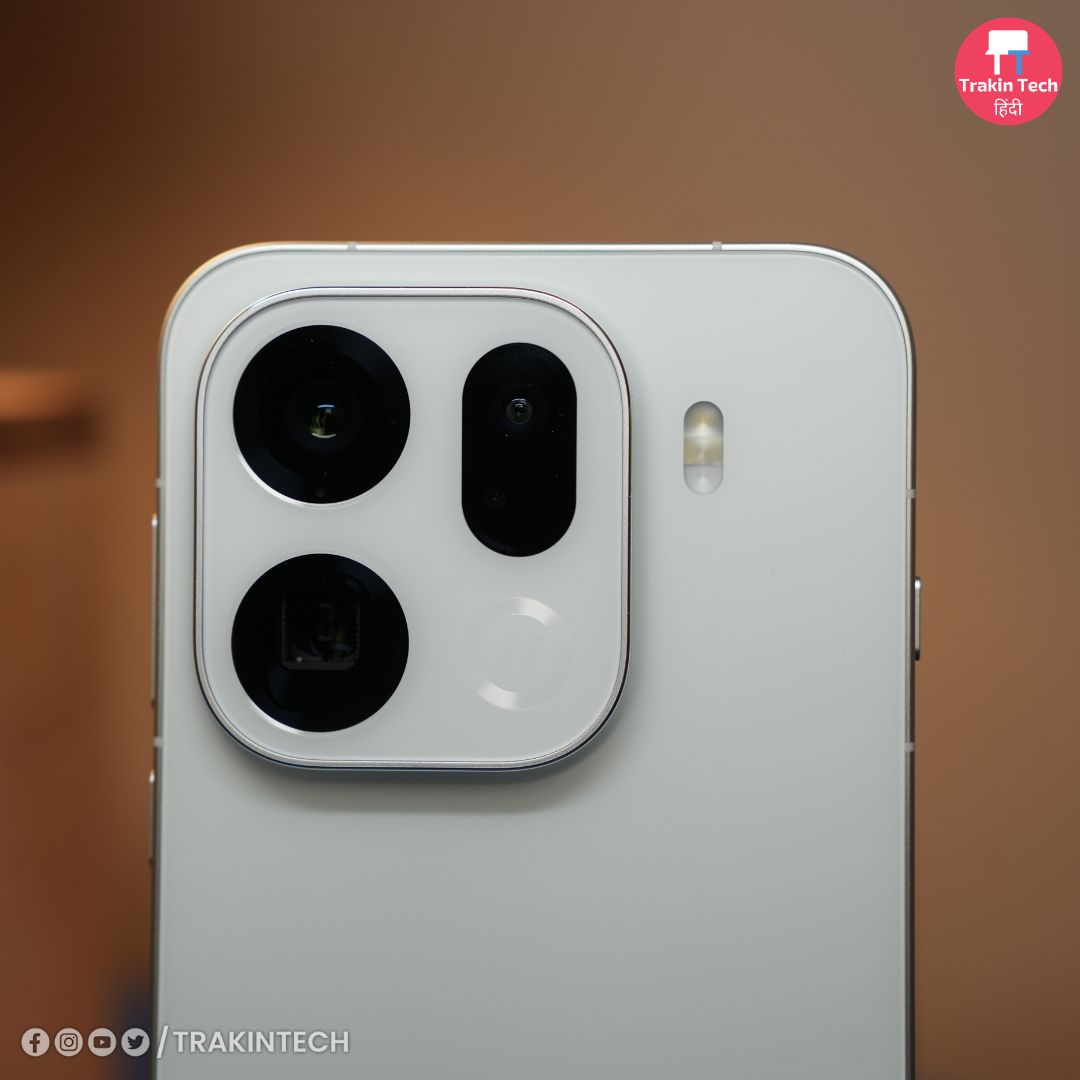 TrakinTech's tweet image. Oppo Find X9, X9 Pro Launched in India🇮🇳

📱6.59” 1.5K | 6.78” 2.8K LTPO 120Hz AMOLED Display
💾MediaTek Dimensity 9500 (3nm) SoC
📸50MP (Main) + 50MP (3x Telephoto) | 200MP (Hasselblad Camera) + 50MP (UW) Rear Cameras
🤳32MP | 50MP Front Camera
🔋7025mAh | 7500mAh Battery
⚡80W…