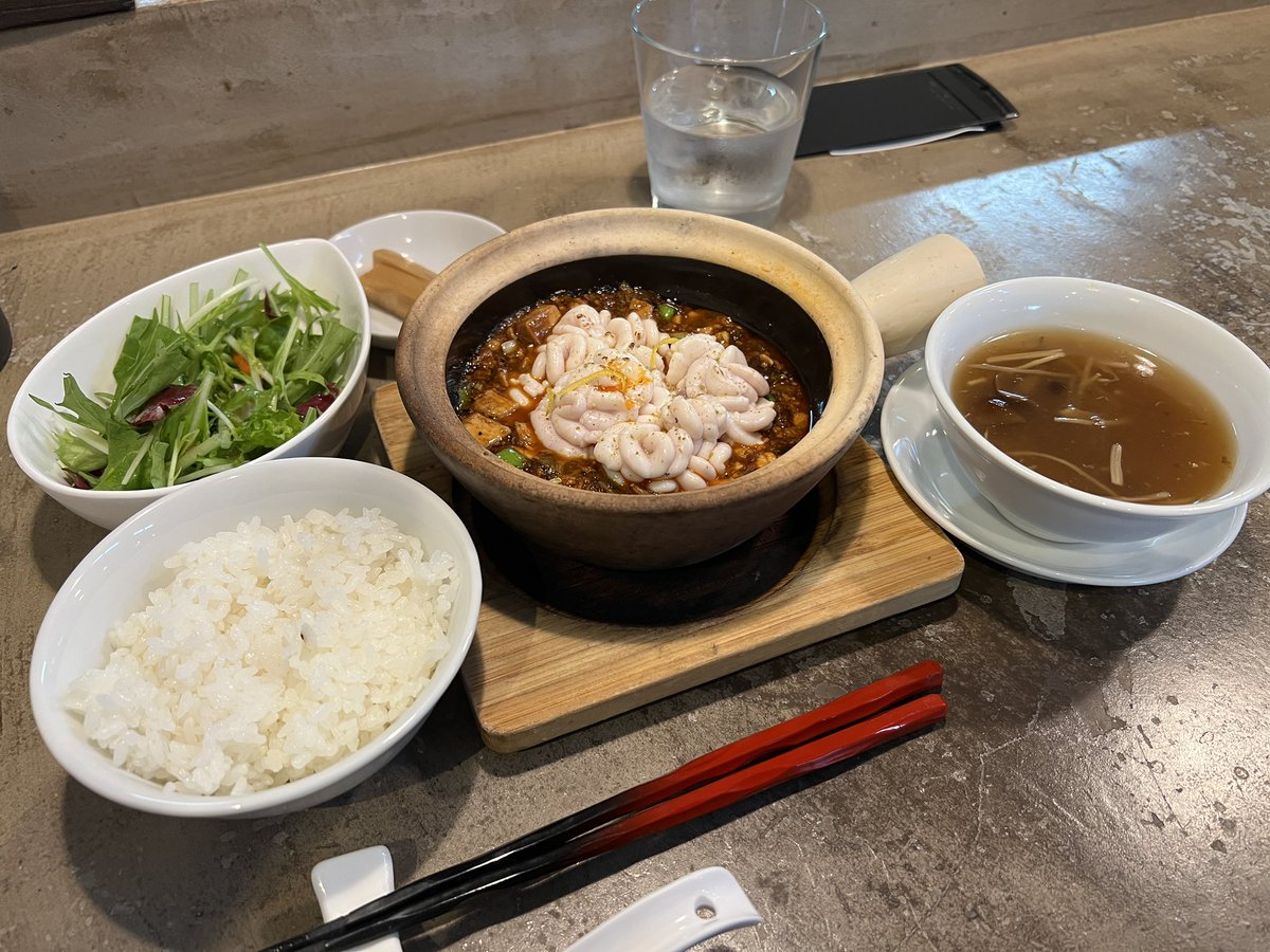 hidecom16's tweet photo. 桃花片

白子麻婆豆腐

相変わらずうますぎー https://t.co/OUVA52hwQr
