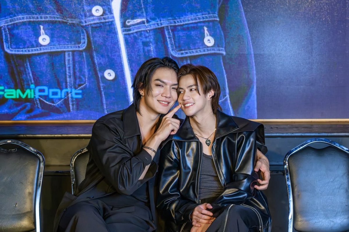 bstudio_tw's tweet photo. All fan benefit photos and event photos are now available for download at https://t.co/SXZiIRDxL2 and on the ticketing page.

ท่านสามารถดาวน์โหลดรูปแฟนเบเนฟิตและรูปกิจกรรมทั้งหมดได้ที่ https://t.co/SXZiIRDxL2 และหน้าจำหน่ายบัตร

#BoatOat1stFMinTaipei #BoatOat #MyStubborn #bstudio https://t.co/MqE70ayogk