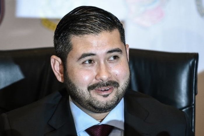 wallpassjournal's tweet image. 🚨FAM Allegedly Shields Key Figure in Forgery Scandal

The Football Association of Malaysia (FAM) remains unable or unwilling to identify the person behind a string of document-forgery scandals. Despite clear evidence presented by FIFA, FAM insists on pursuing the case at the…