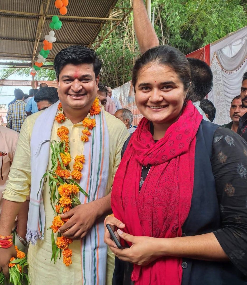 rajeev_gujrati's tweet image. माउंट एवरेस्ट पर्वतारोही , राष्ट्रीय महासचिव महिला कांग्रेस ,सचिव - मध्य प्रदेश कांग्रेस कमेटी,मध्यप्रदेश जवाहर मंच प्रमुख एवं सामाजिक कार्यकर्ता बहन मेघा परमार जी
 को जन्मदिन की हार्दिक बधाई एवं शुभकामनाएं
@MeghaParmar_