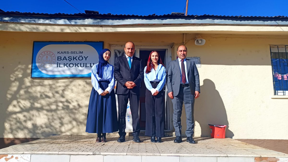 📍 #Kars Selim Başköy İlkokulu
📌İl Milli Eğitim Müdürümüz Sn. Nevzat Kaya, Selim İlçe Milli Eğitim Müdürü Yusuf Bozkurt ile birlikte Selim Başköy İlkokulu’nu ziyaret ederek öğretmen ve öğrencilerimizle bir araya geldi.
#SevdamızEğitim
#KAFKASProjesi