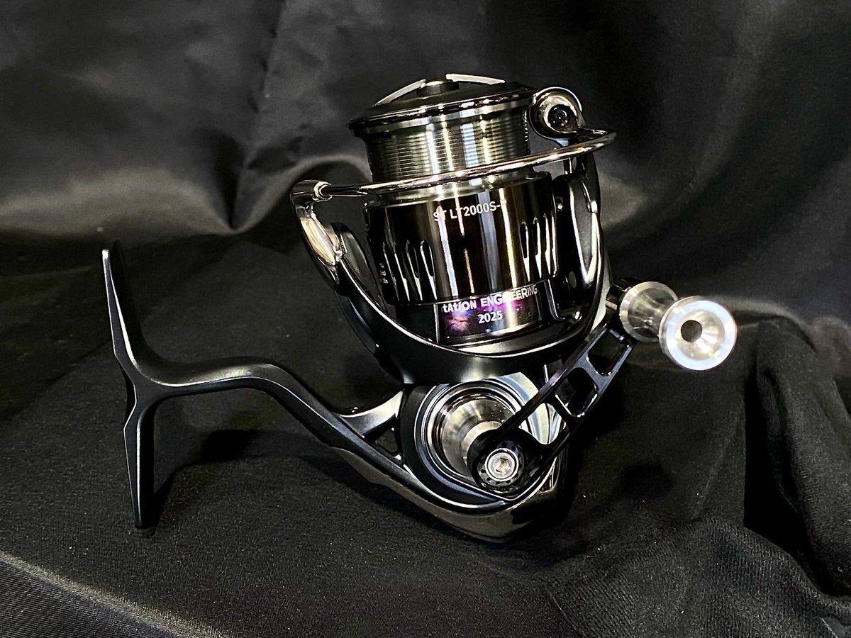 zpi_staff's tweet image. 11.22管YOU祭に出店します。
当日はレビテーションエンジニアリング　チューン済みのエアリティに
感度無双のPROARMをセットしたリールの展示とハンドルの即売会を実施
カラーオーダーも可。
#zpi #proarm #管YOU祭
#ベリーズ迦葉山
集合よろしくです。