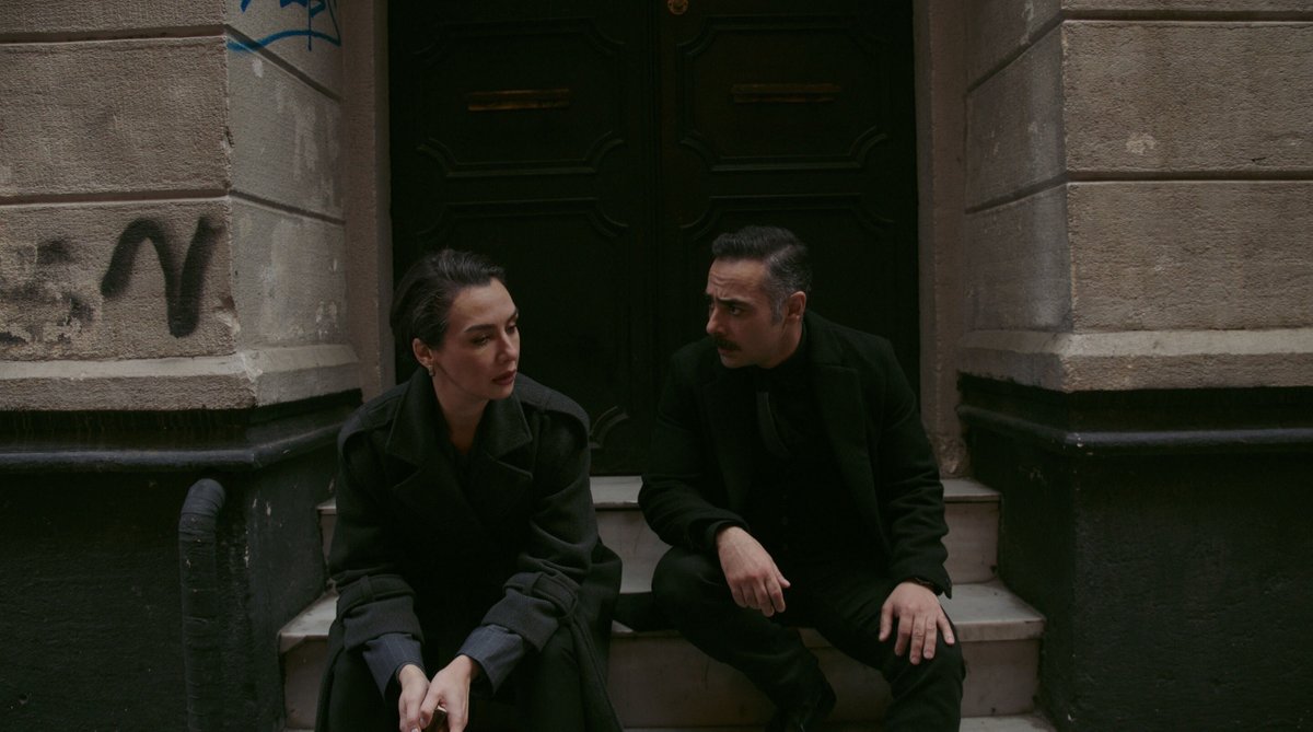 Başkomiser Önem Özülkü ve ekibi karanlığı aydınlatmak için geri dönüyor. Mezarlık 3. sezon yakında sadece Netflix'te.