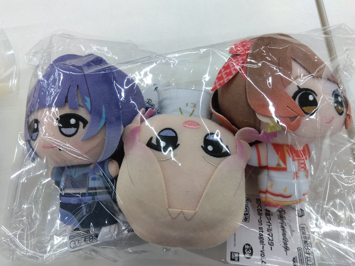 アイドルマスターコーナーにてRe;IRISとBegraziaのちびぐるみを販売中