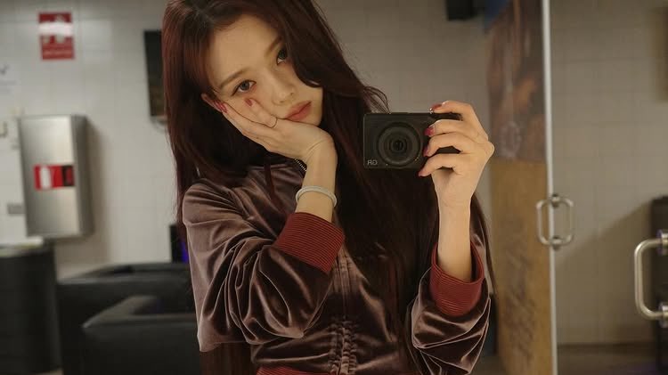 luiminus's tweet image. hi! I might move acc. interact with this post if u wanna come 🫧