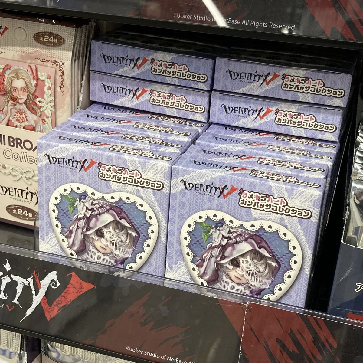 グッズ入荷情報】 『Identity V 第五人格』 ラメキラハートカンバッジ