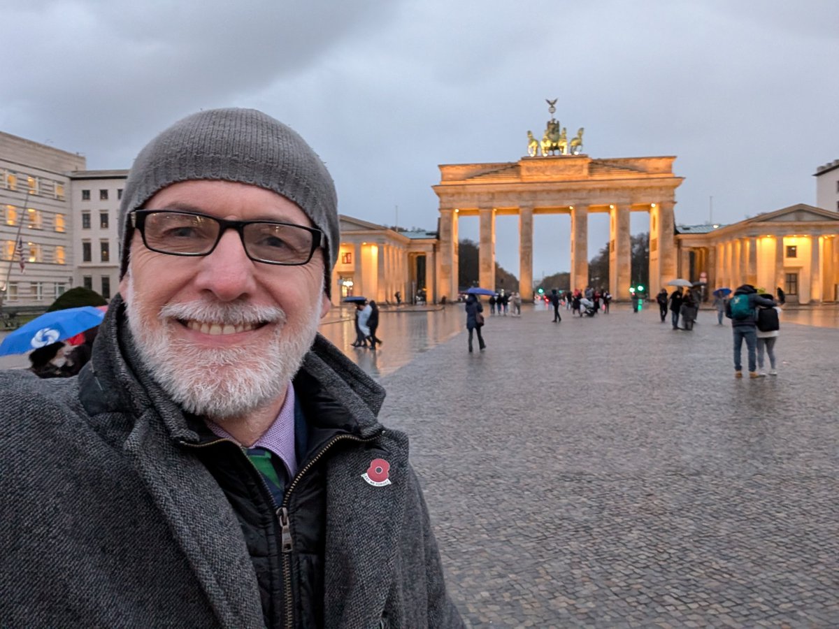 daparian's tweet image. Waking up in #Berlin &amp;amp; reflecting upon a powerful event yesterday at the British Embassy. &apos;Alone Together -An Interfaith Discussion&apos; brought together community &amp;amp; faith leaders around #Loneliness &amp;amp; how we can work together, utilising #livedexperience, mutual respect and empathy.